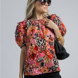 Olivaceous Puff Sleeve Graphic Blouse Boutique blouse abstract print size medium